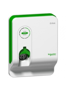 Зарядная станция в гараже EVlink