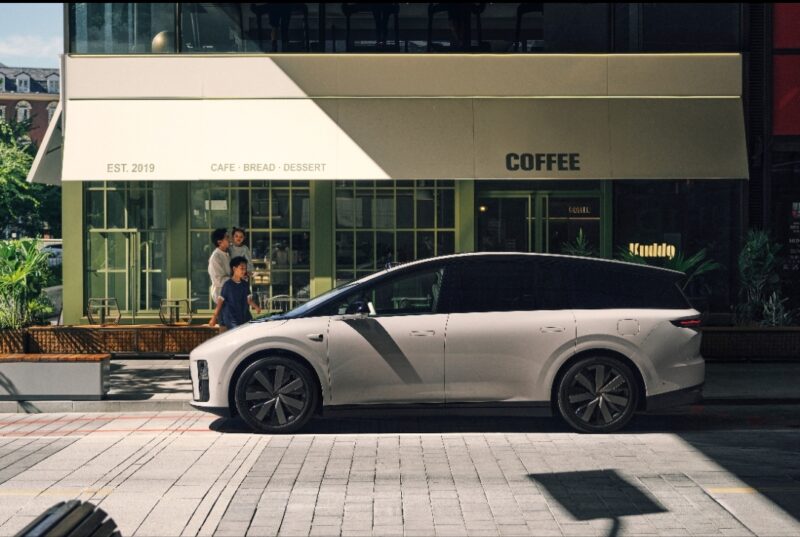 Li Auto i8