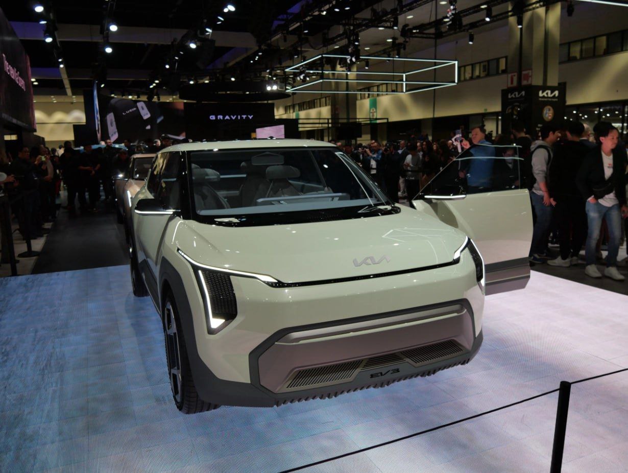 Kia EV42