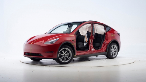 Tesla Model Y получила максимально возможный результат в краш-тестах IIHS