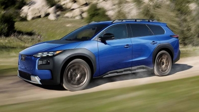 Subaru представила электрический универсал повышенной проходимости